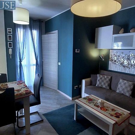 Palm House Apartment Brusimpiano Luaran gambar