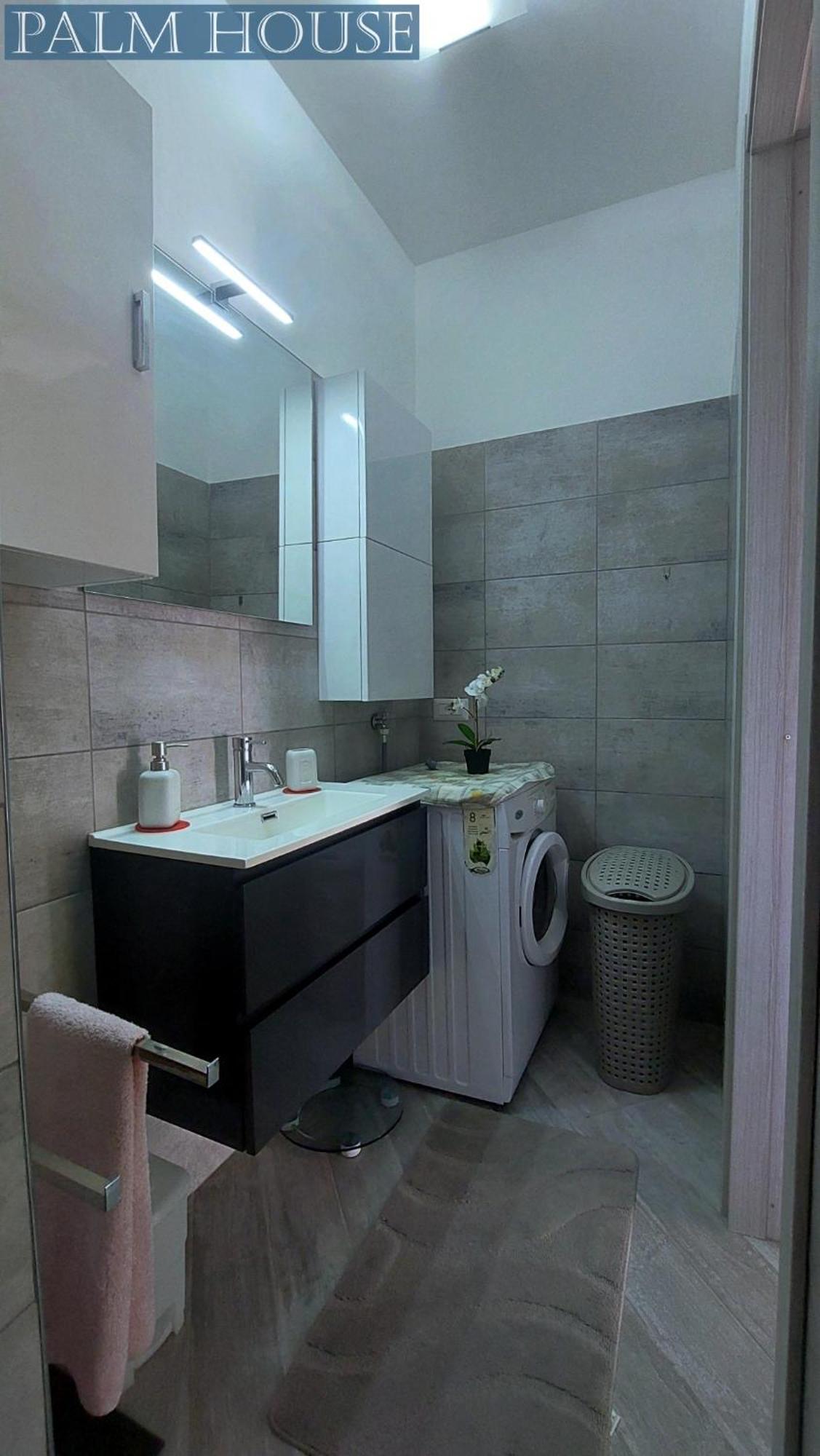 Palm House Apartment Brusimpiano Luaran gambar